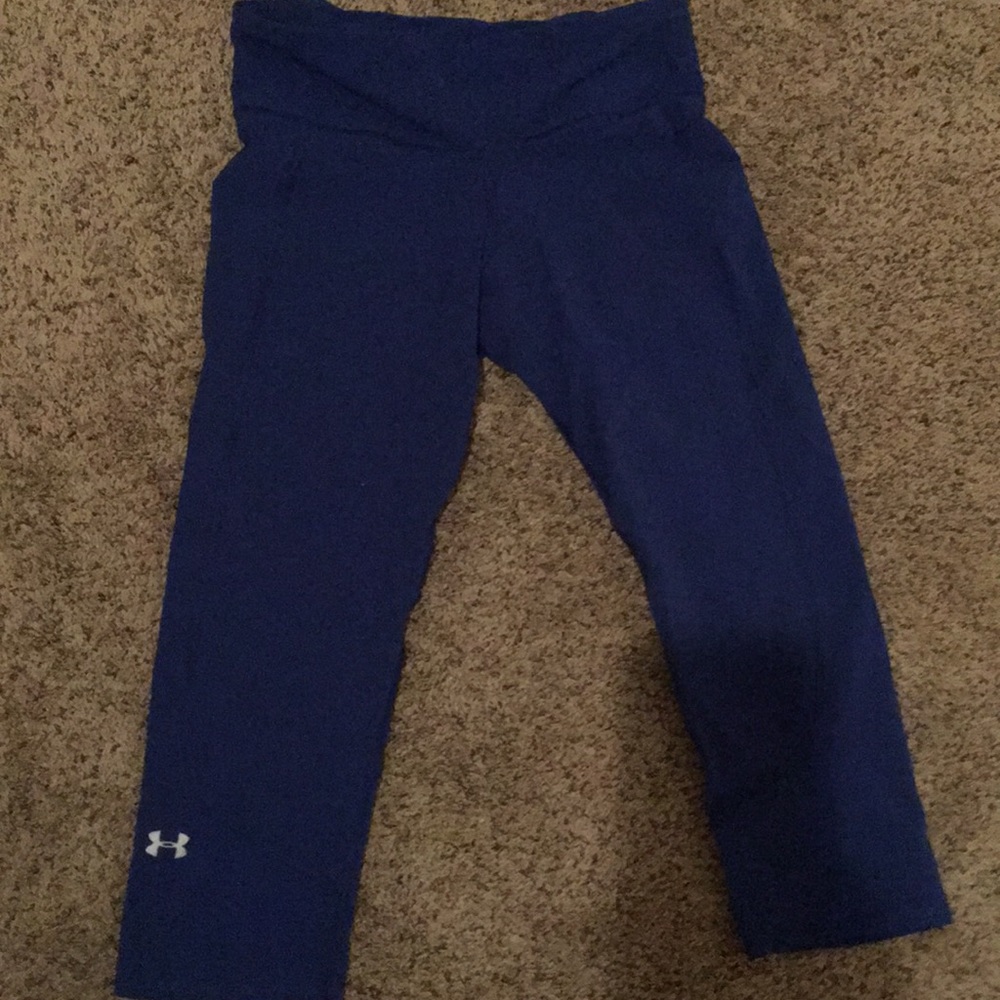 Under armor cropped leggings in blue